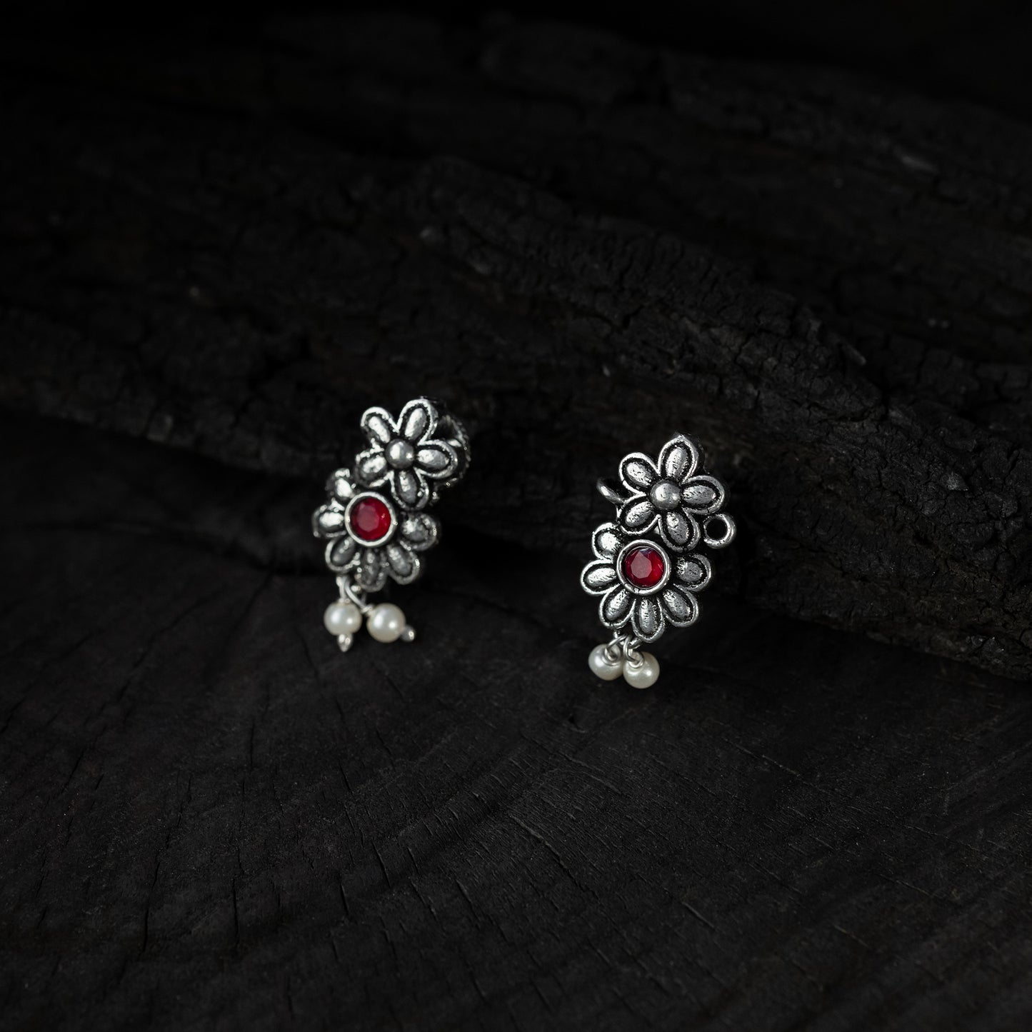 Saanjh Bela Red Flower Oxidised Necklace Set