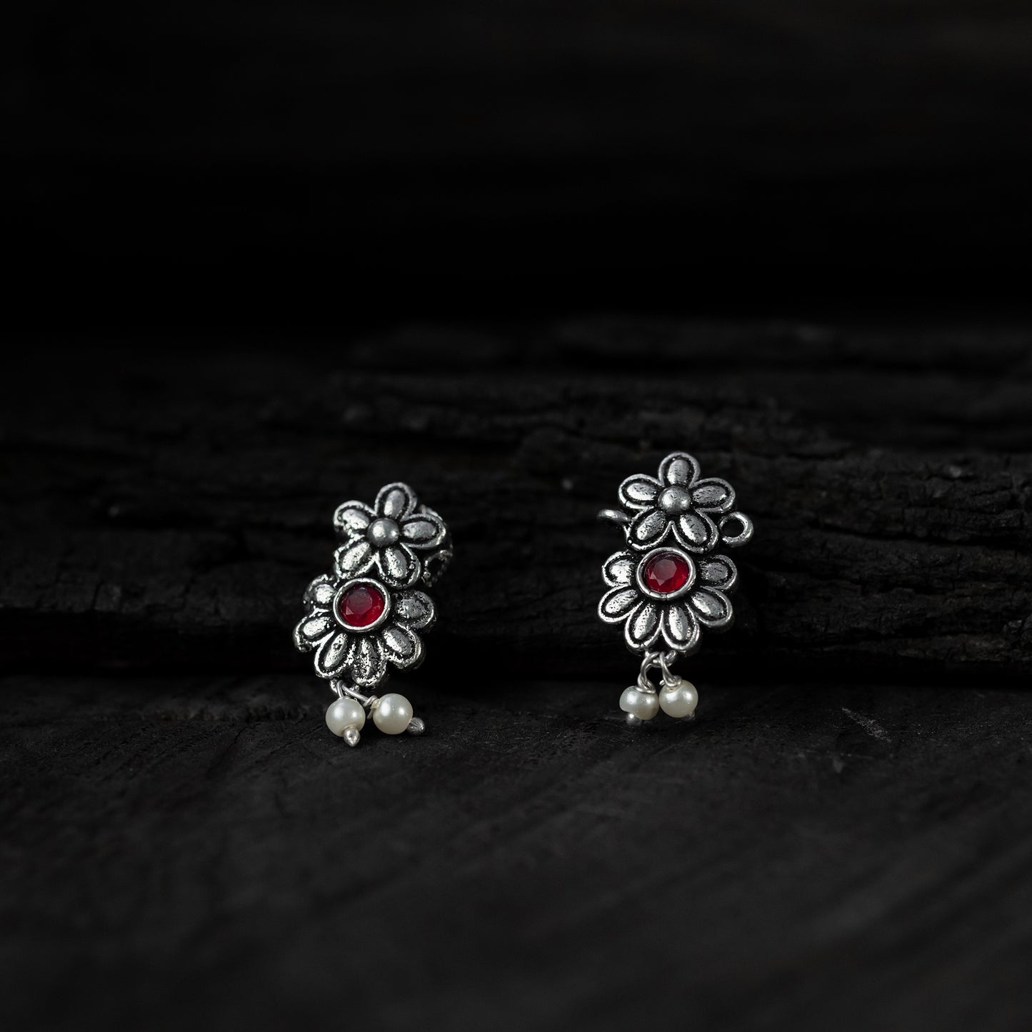 Saanjh Bela Red Flower Oxidised Necklace Set