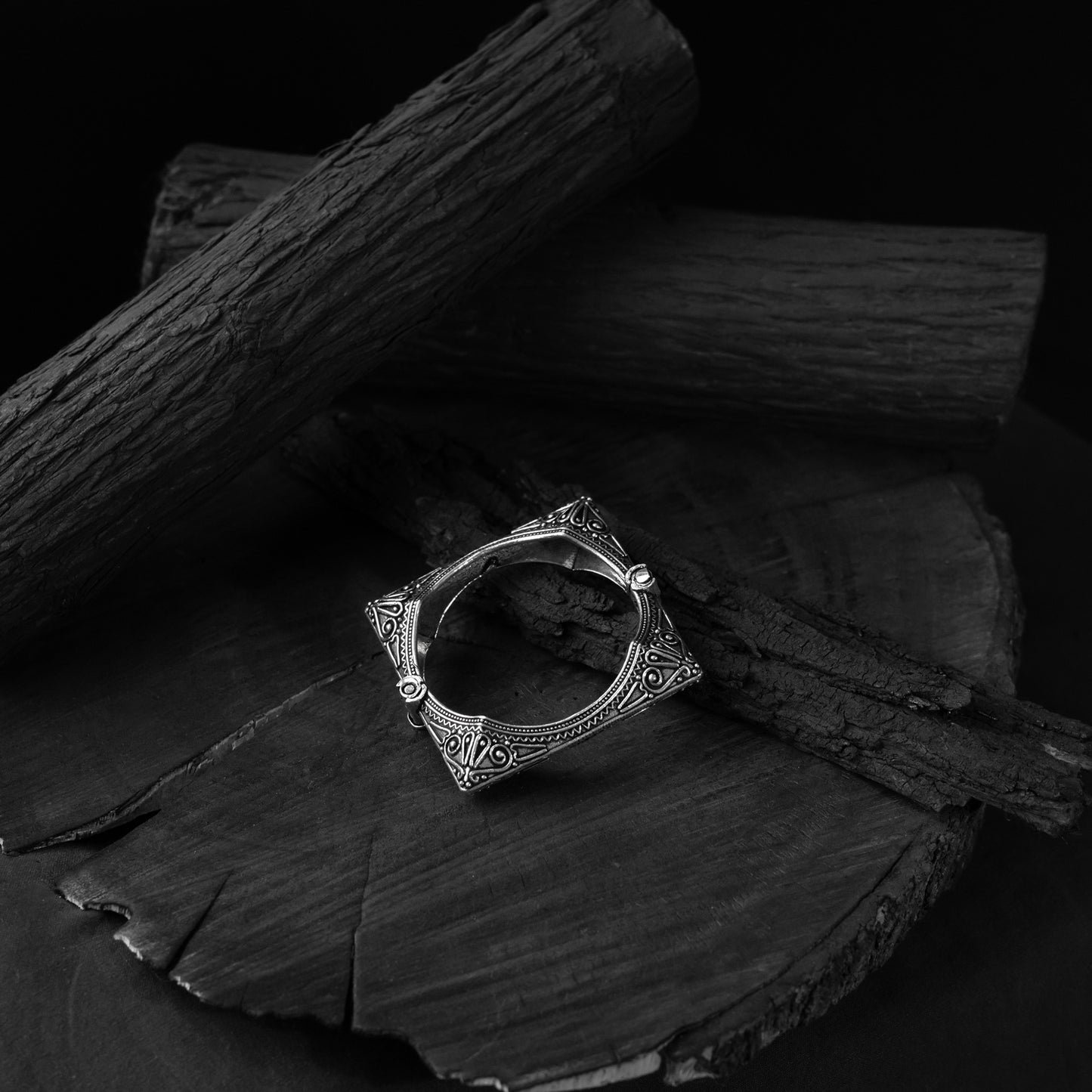 Square Saanjh Bela Oxidised Bangle