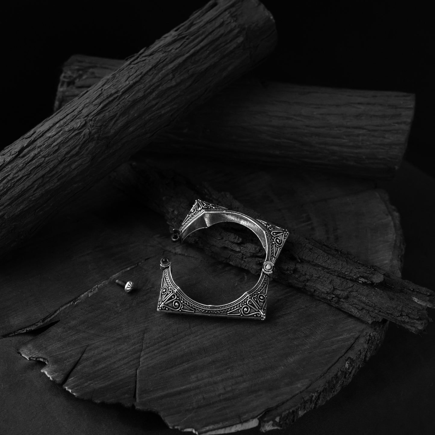 Square Saanjh Bela Oxidised Bangle