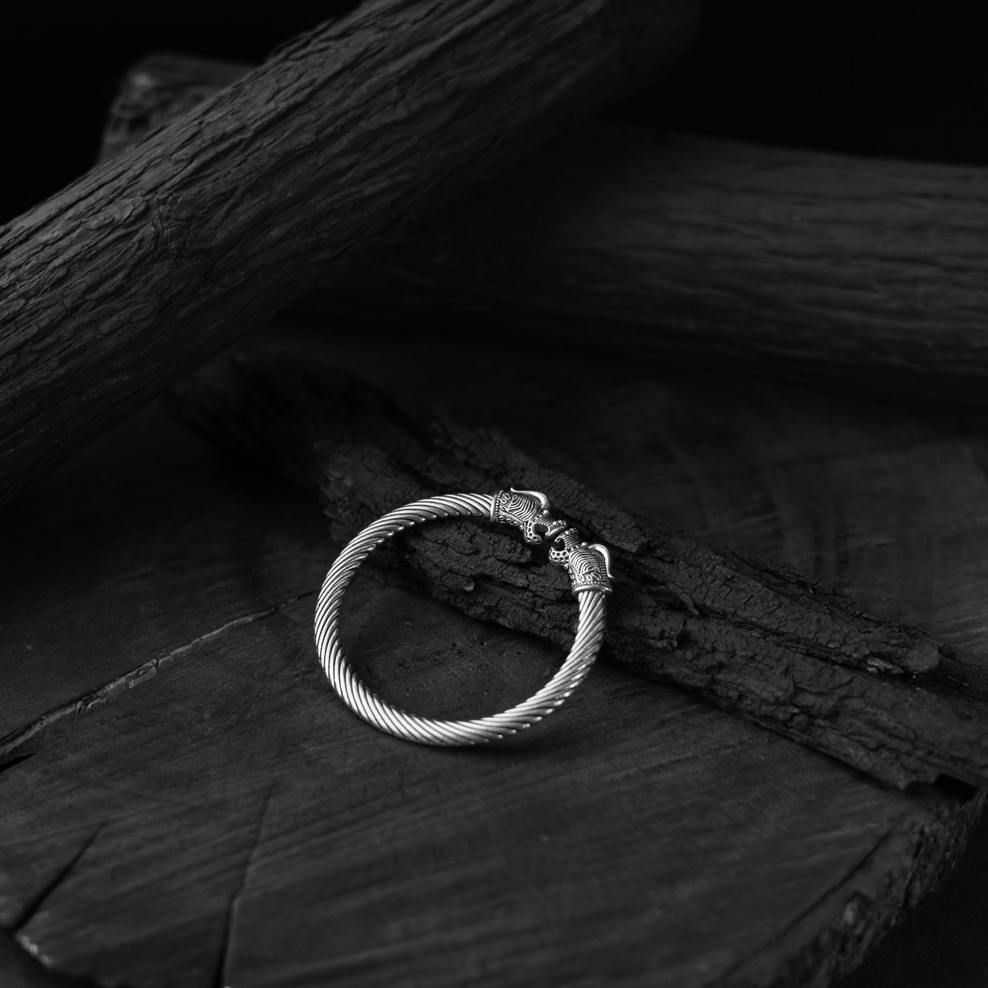 Saanjh Bela Dragon Oxidised Bangle