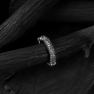 Saanjh Bela Floral Motif Oxidised Bangle