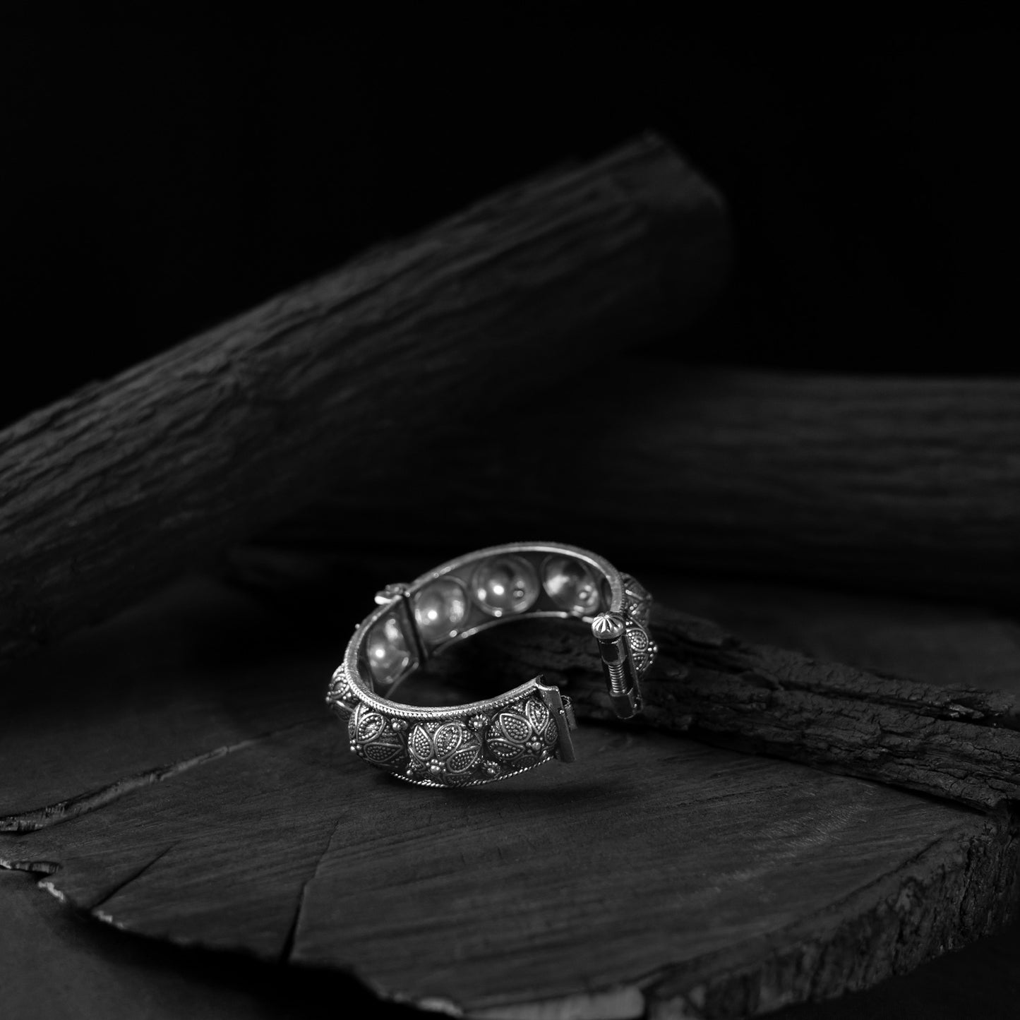 Saanjh Bela Lotus Oxidised Bangle