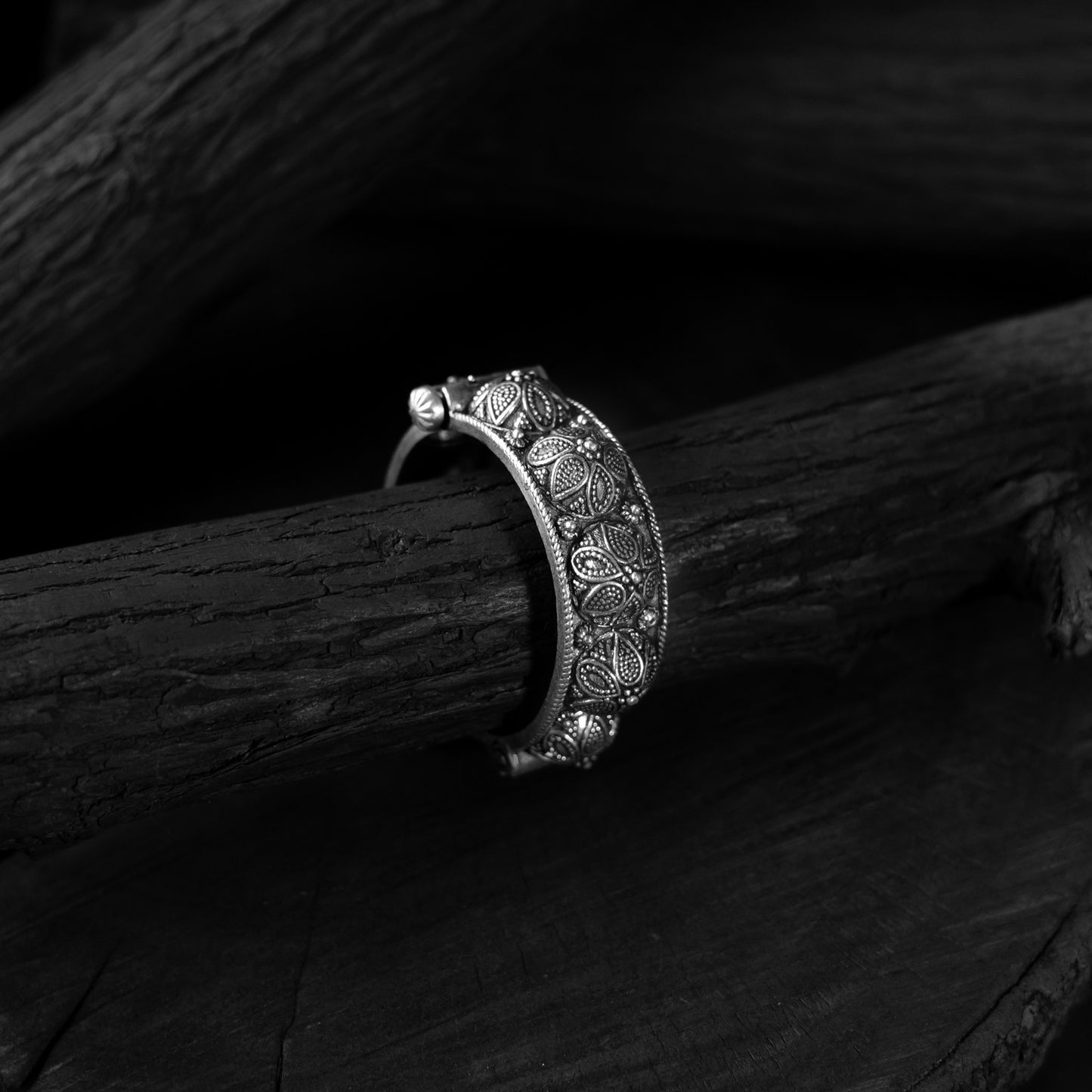 Saanjh Bela Lotus Oxidised Bangle