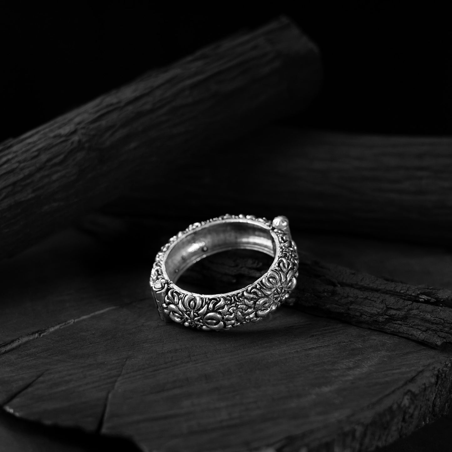 Lotus Saanjh Bela Oxidised Bangle