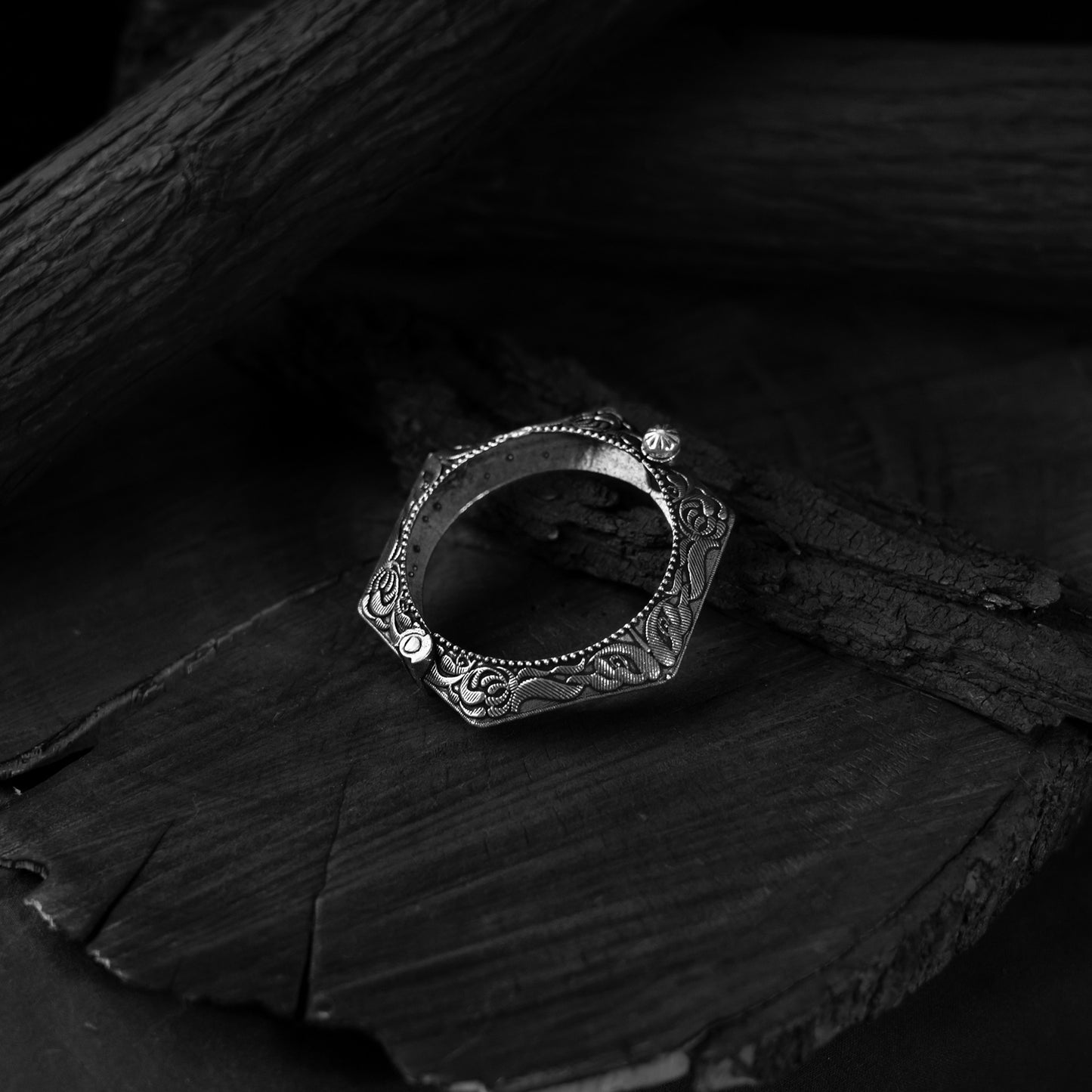 Saanjh Bela Leaves Oxidised Bangle