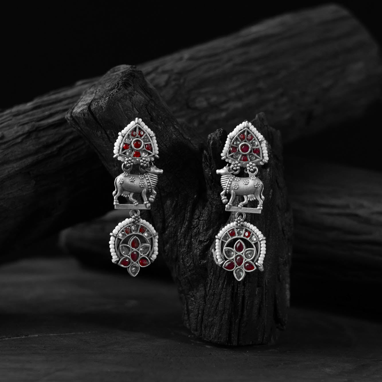 Saanjh Bela Red & Gray Nandi Oxidised Earrings