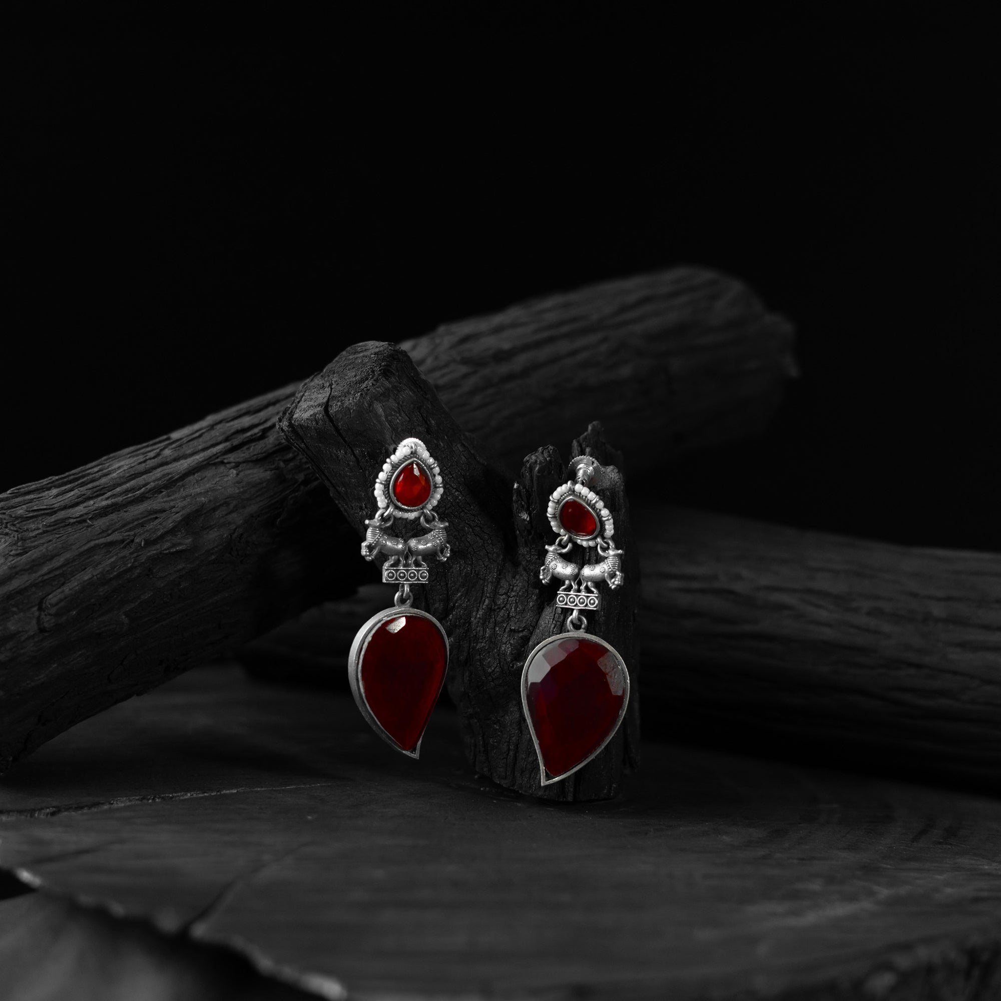 Nandi Saanjh Bela Red Oxidised Earrings
