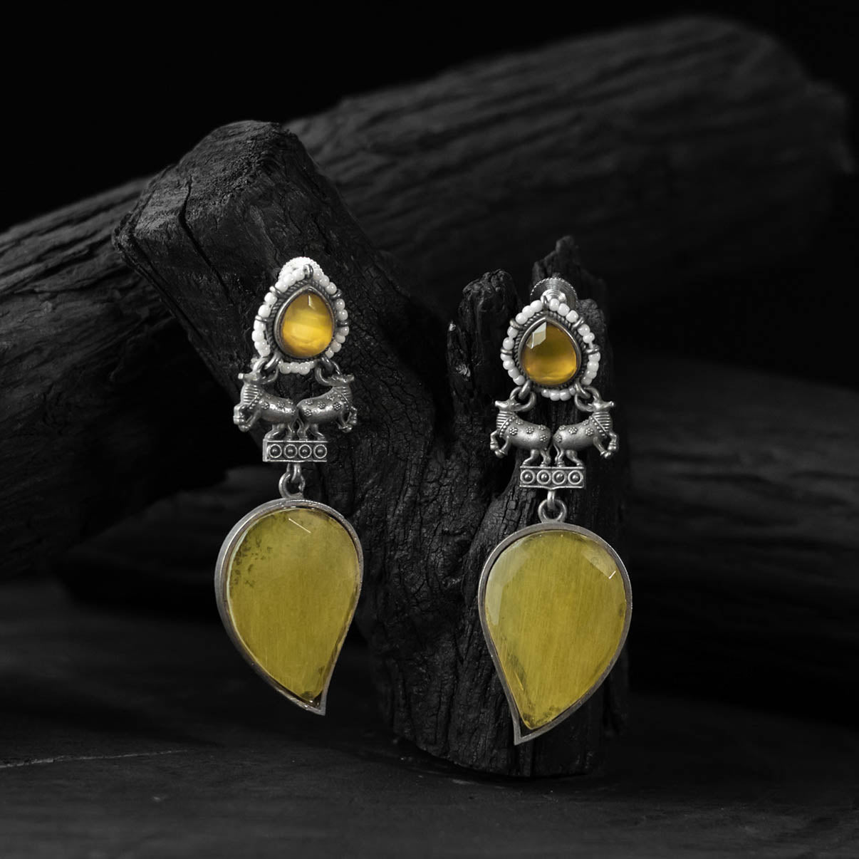 Nandi Saanjh Bela Yellow Oxidised Earrings