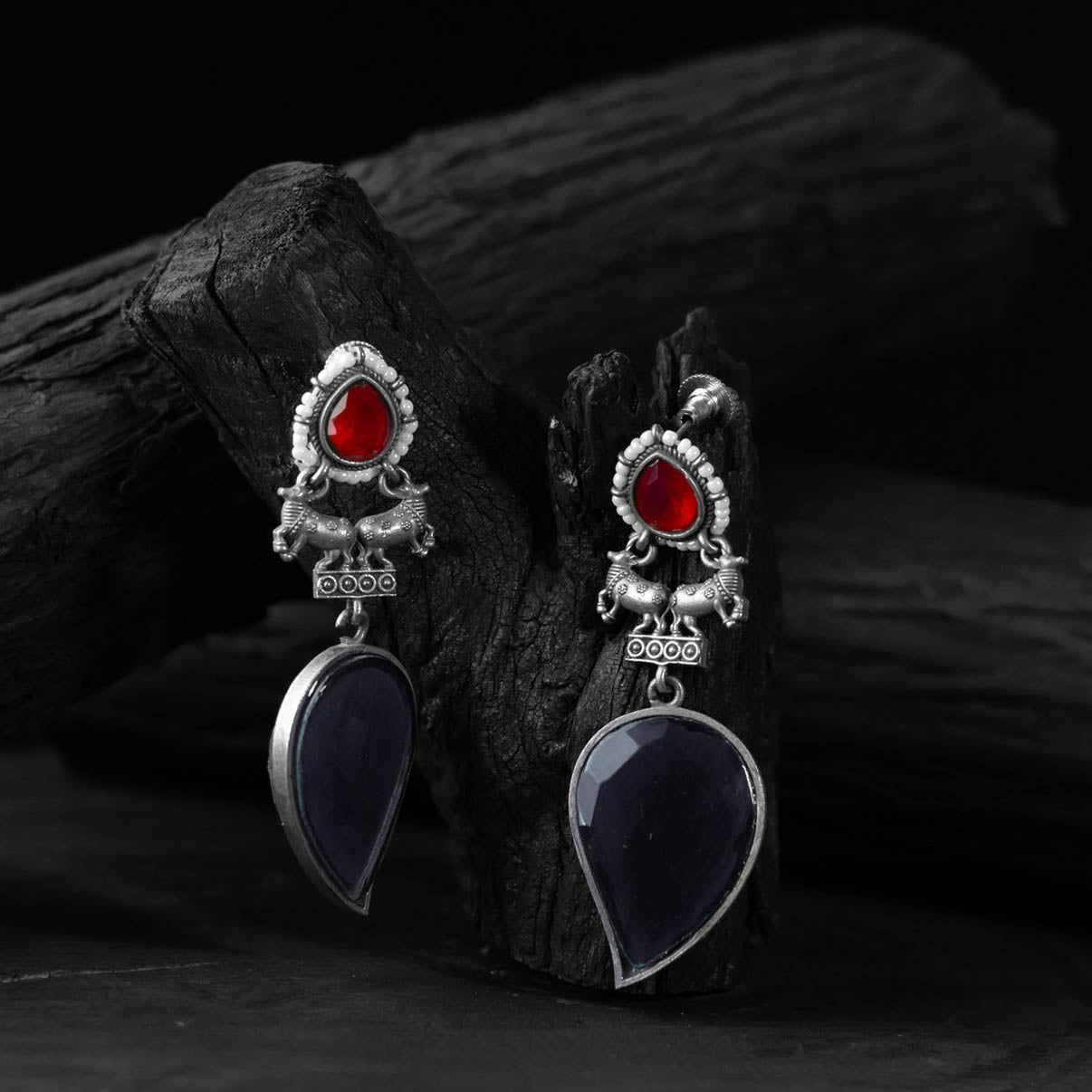 Nandi Saanjh Bela Red & Blue Oxidised Earrings