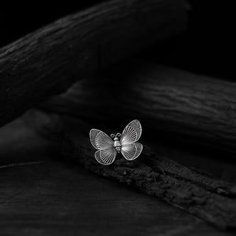 Saanjh Bela Butterfly Oxidised Ring