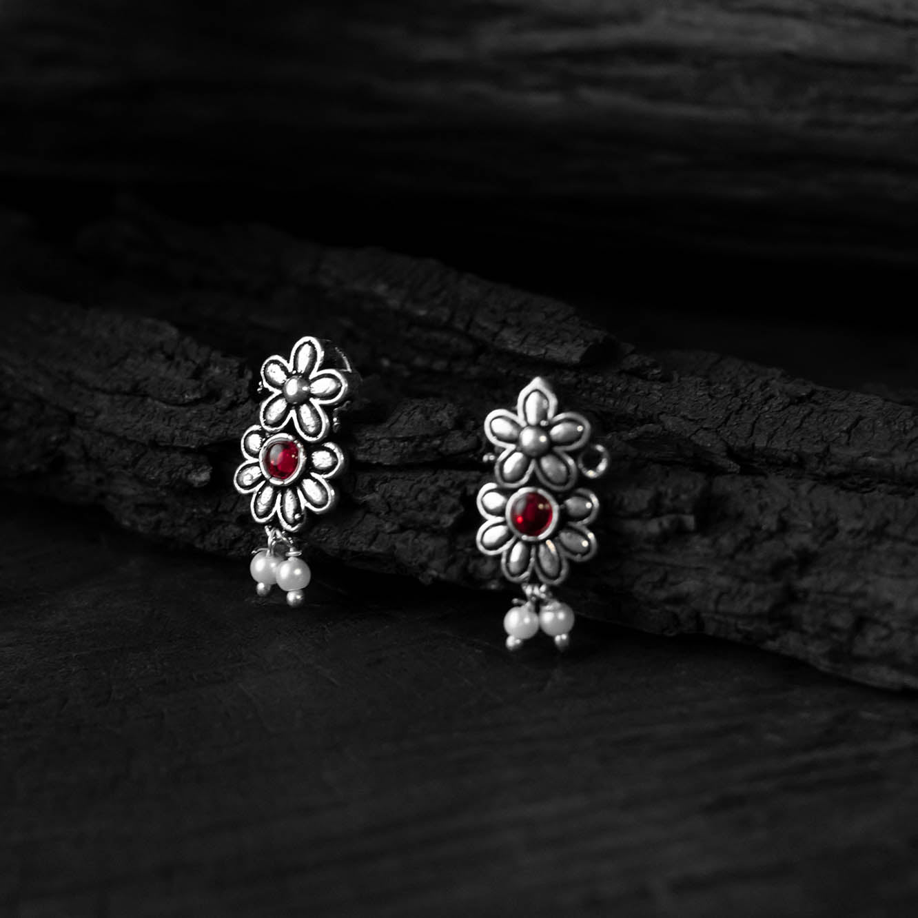 Red Saanjh Bela Flower Oxidised Necklace Set