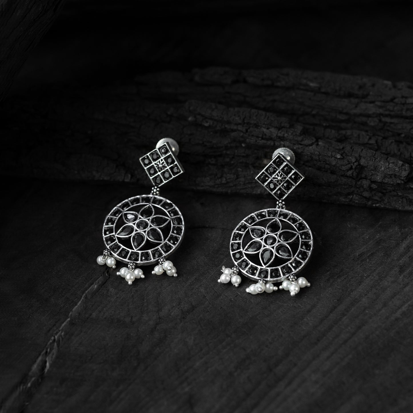Saanjh Bela Black Lotus Oxidised Necklace Set
