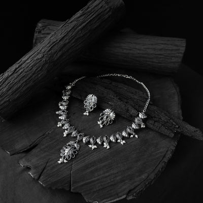 Saanjh Bela Black Leaves Oxidised Necklace Set