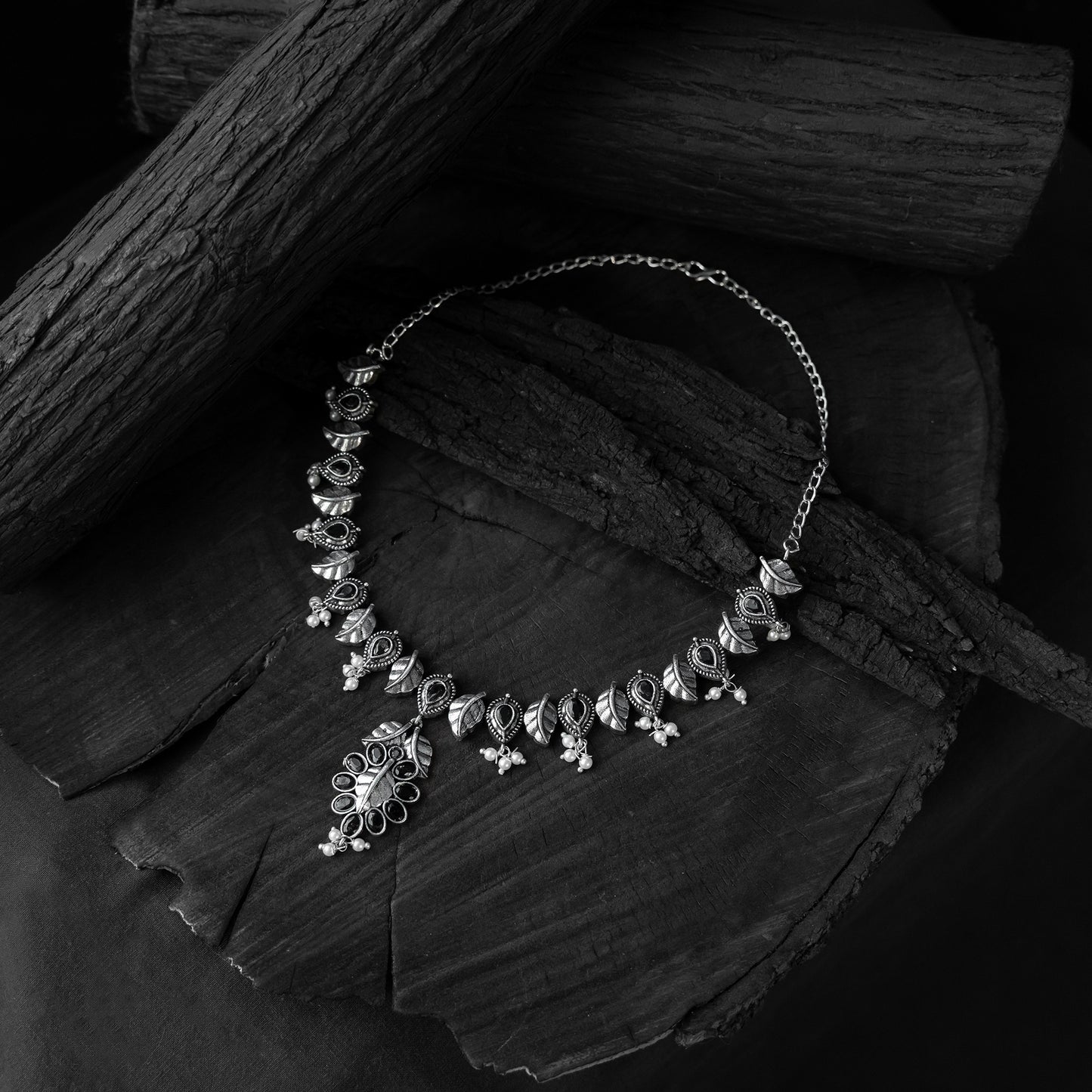 Saanjh Bela Black Leaves Oxidised Necklace Set