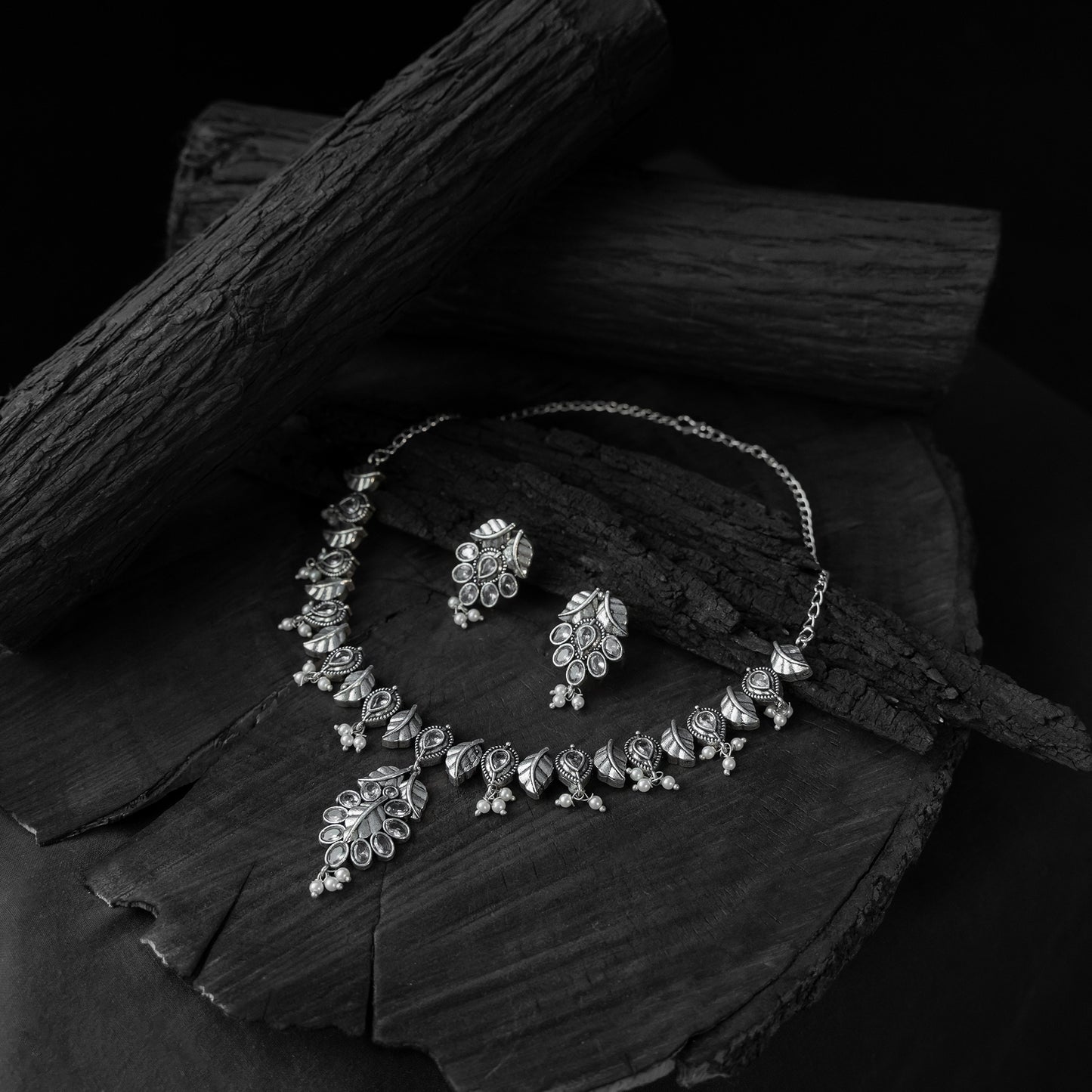 Saanjh Bela Crystal Leaves Oxidised Necklace Set